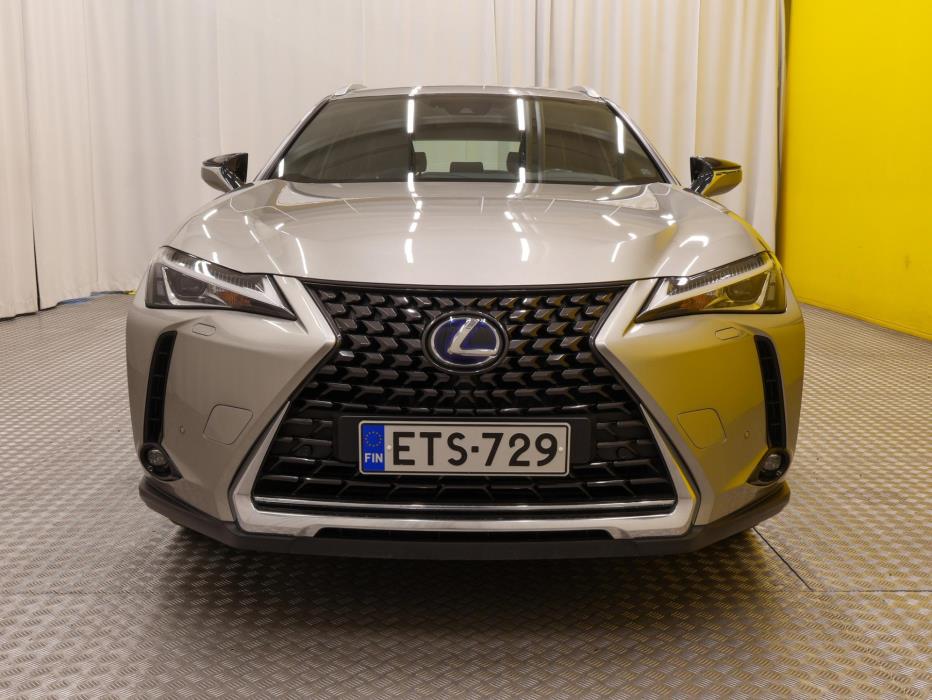 LEXUS UX 2021