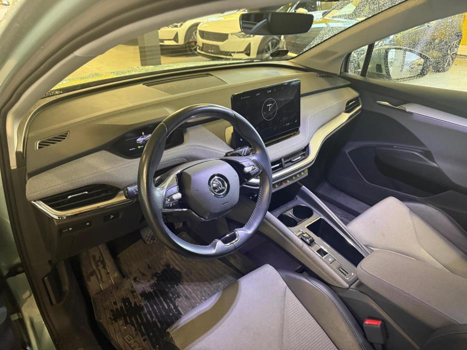 SKODA Enyaq 2023