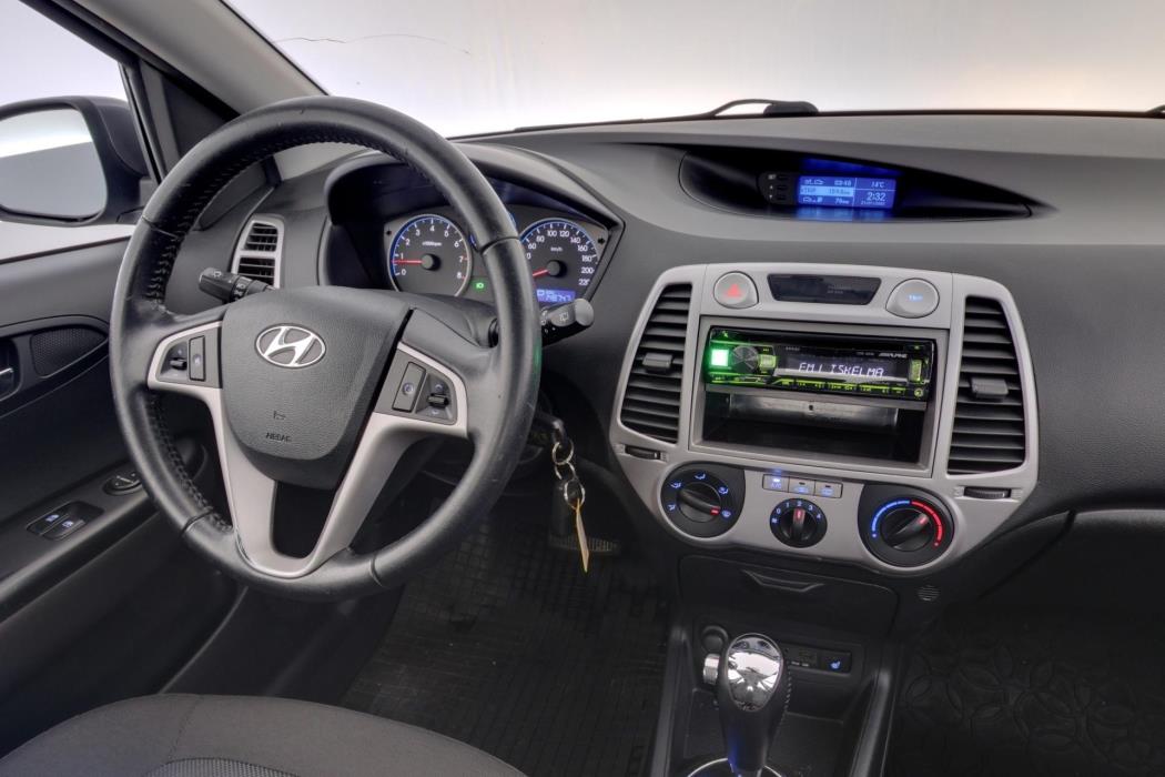 HYUNDAI i20 2012