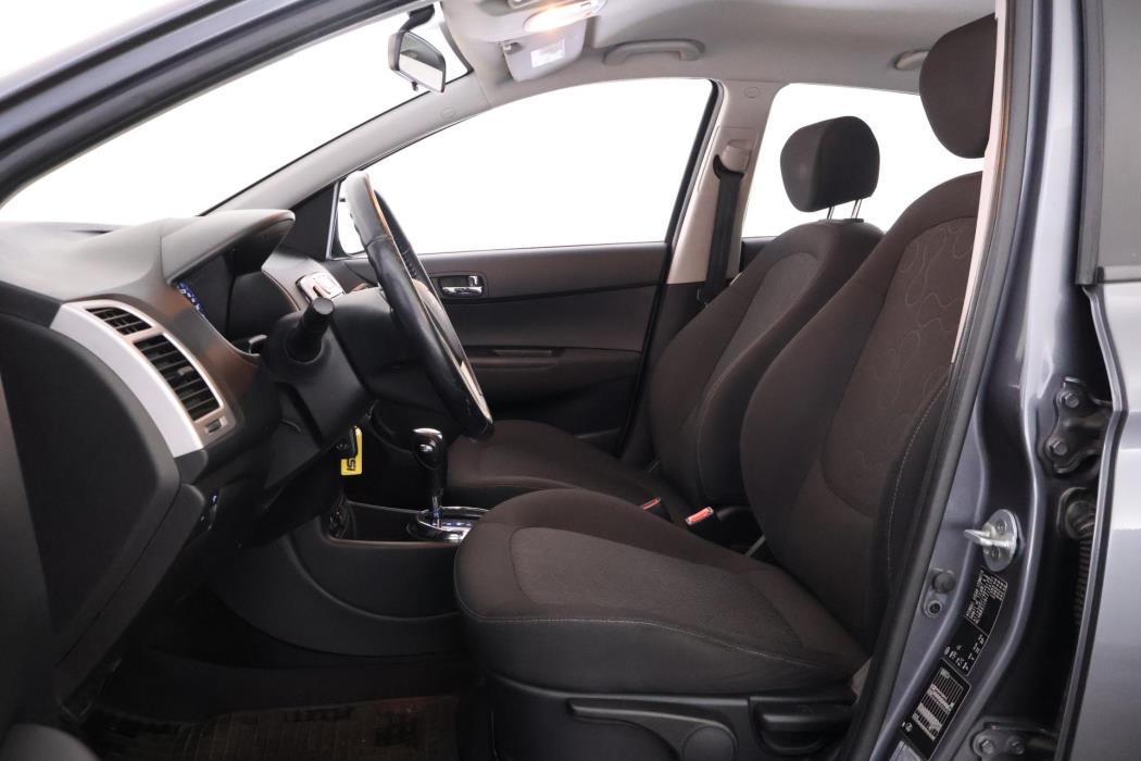 HYUNDAI i20 2012