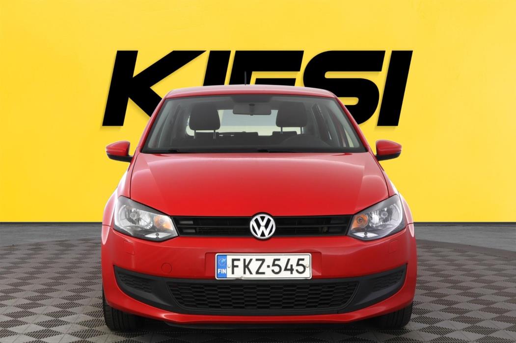 VOLKSWAGEN Polo 2013