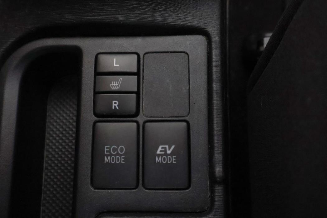TOYOTA Yaris 2013