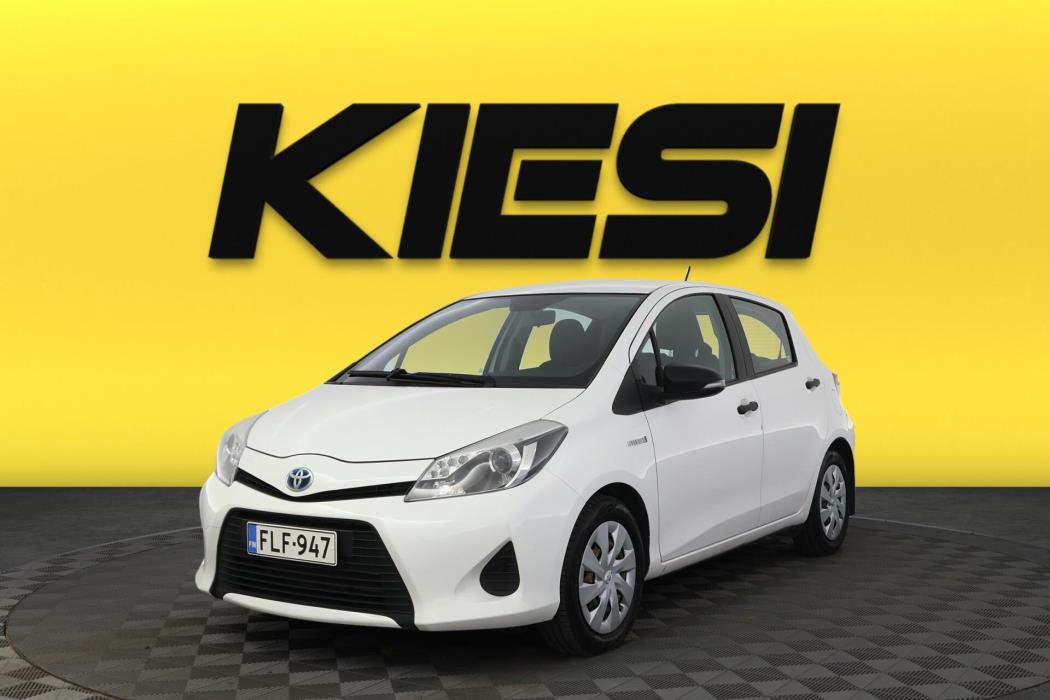 TOYOTA Yaris 2013