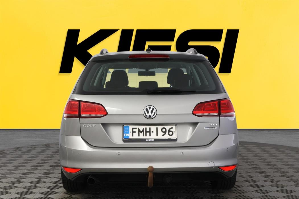 VOLKSWAGEN Golf 2016