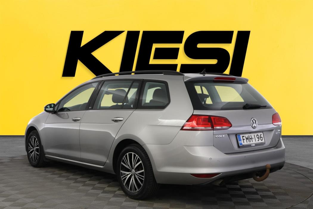 VOLKSWAGEN Golf 2016