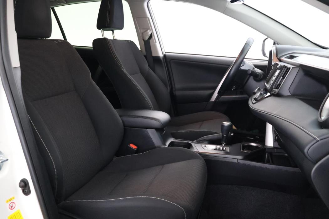 TOYOTA RAV4 2018