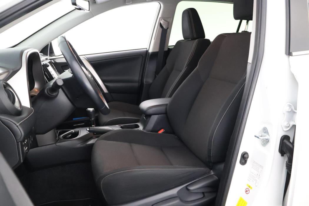 TOYOTA RAV4 2018