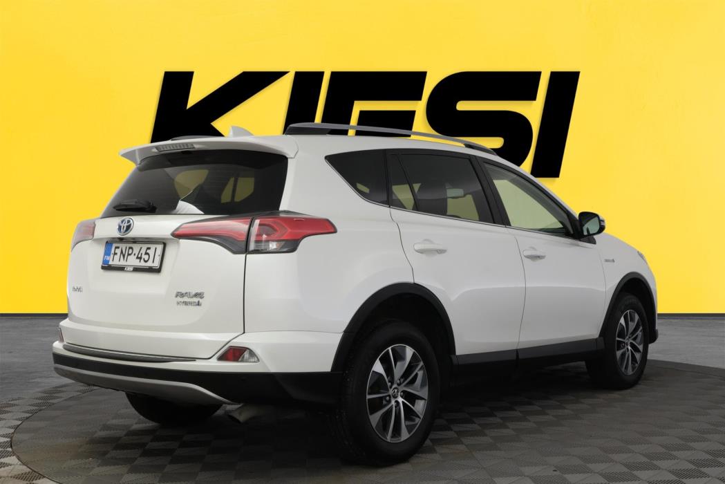 TOYOTA RAV4 2018