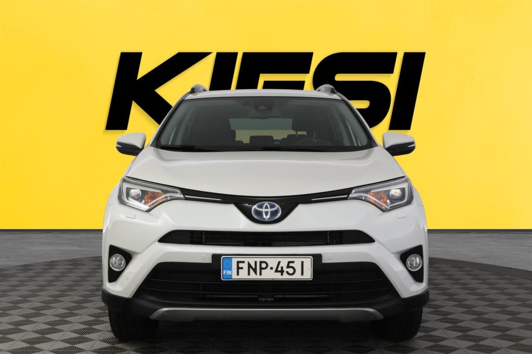 TOYOTA RAV4 2018
