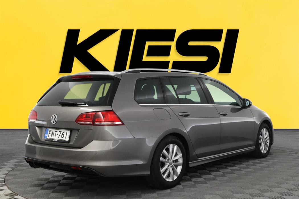 VOLKSWAGEN Golf 2016