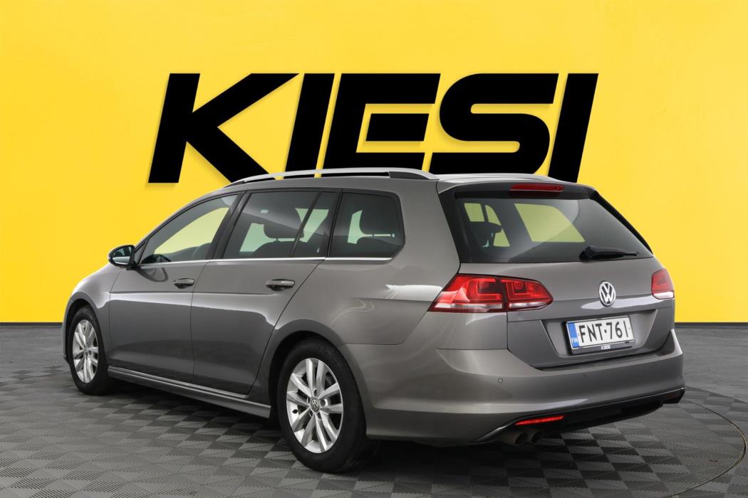 VOLKSWAGEN Golf 2016