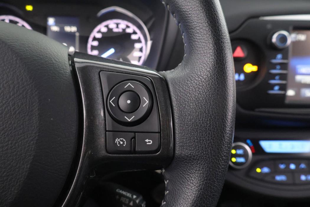 TOYOTA Yaris 2019