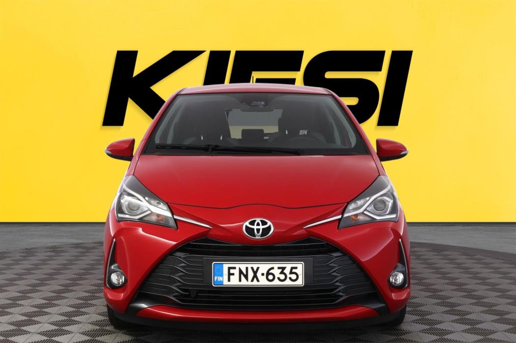 TOYOTA Yaris 2019