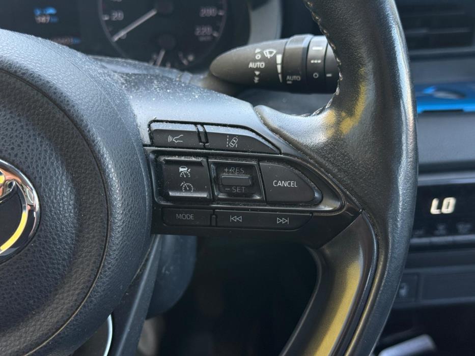 TOYOTA Yaris 2021