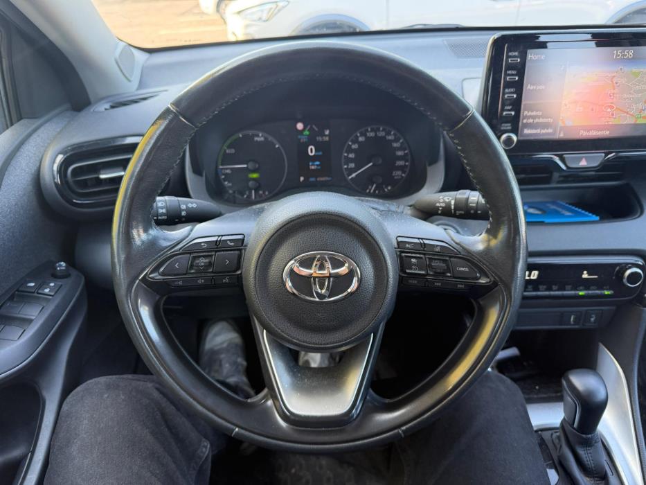 TOYOTA Yaris 2021