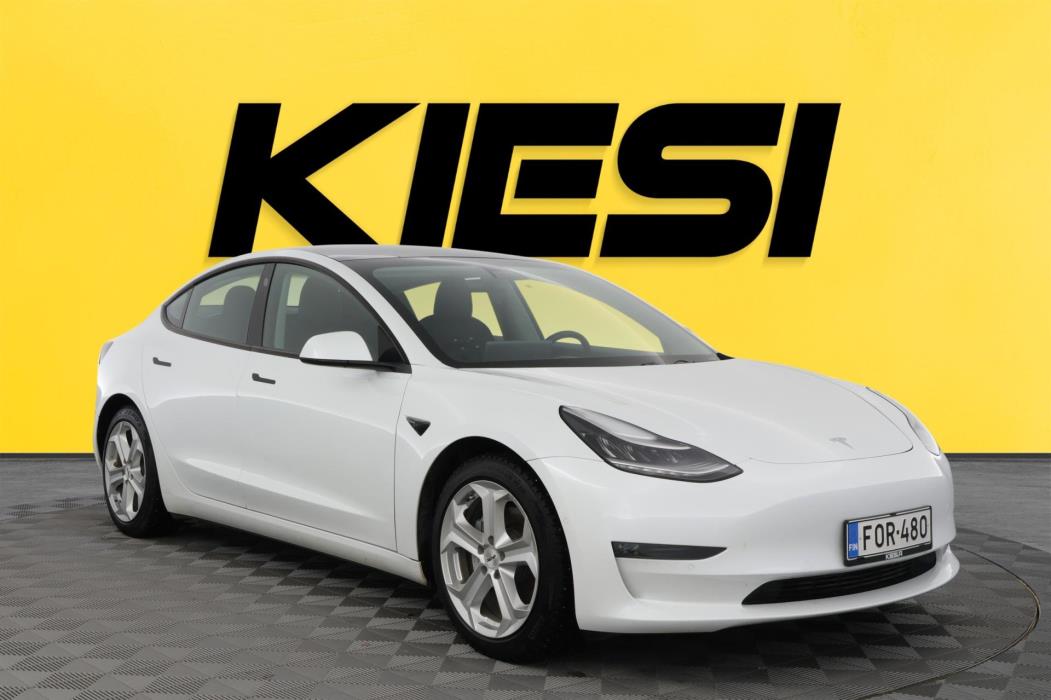 TESLA Model 3 2021
