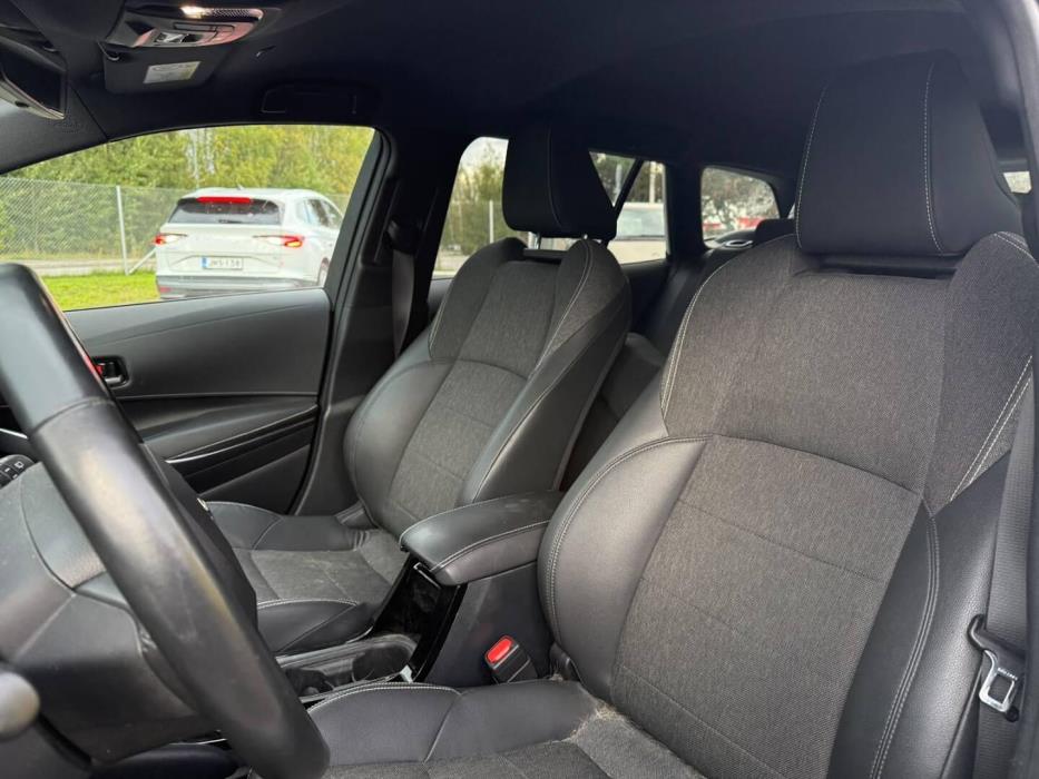 TOYOTA Corolla 2024