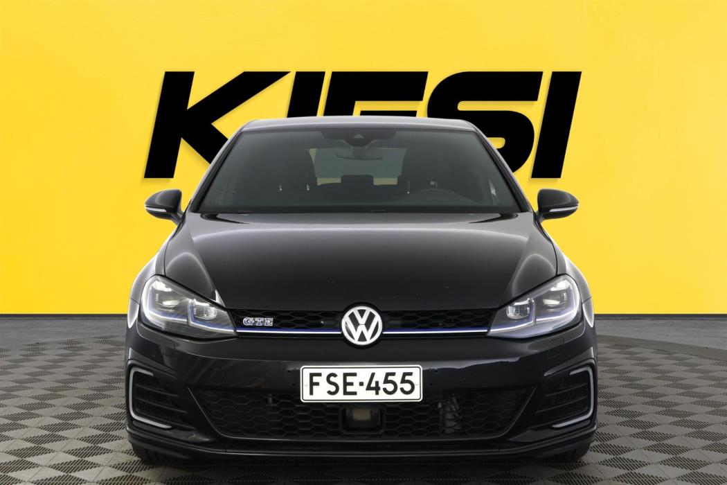 VOLKSWAGEN Golf 2018