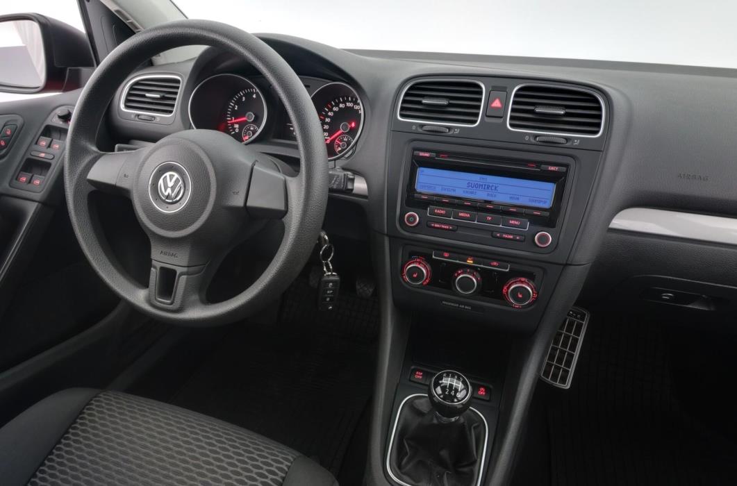 VOLKSWAGEN Golf 2010