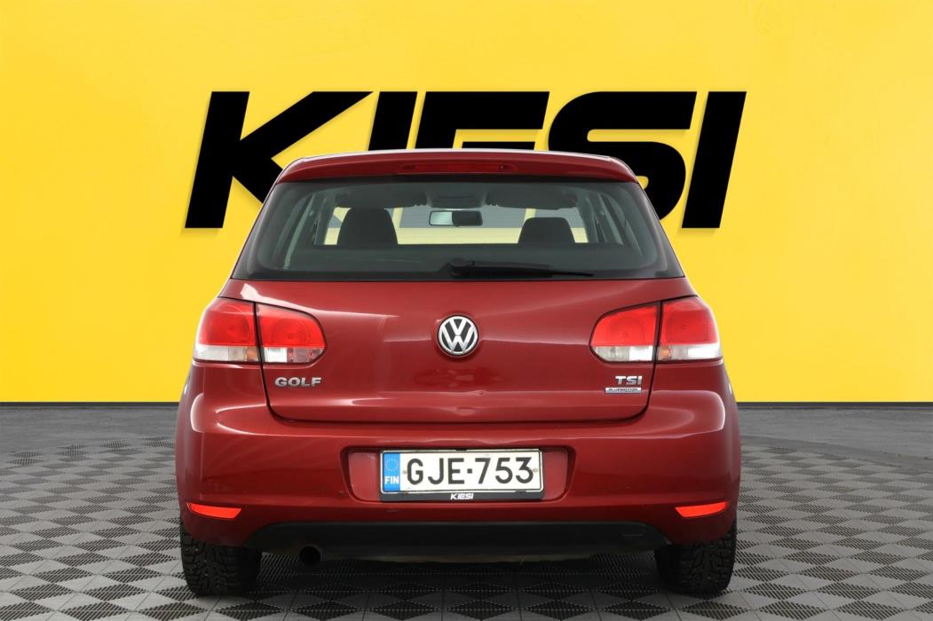 VOLKSWAGEN Golf 2010