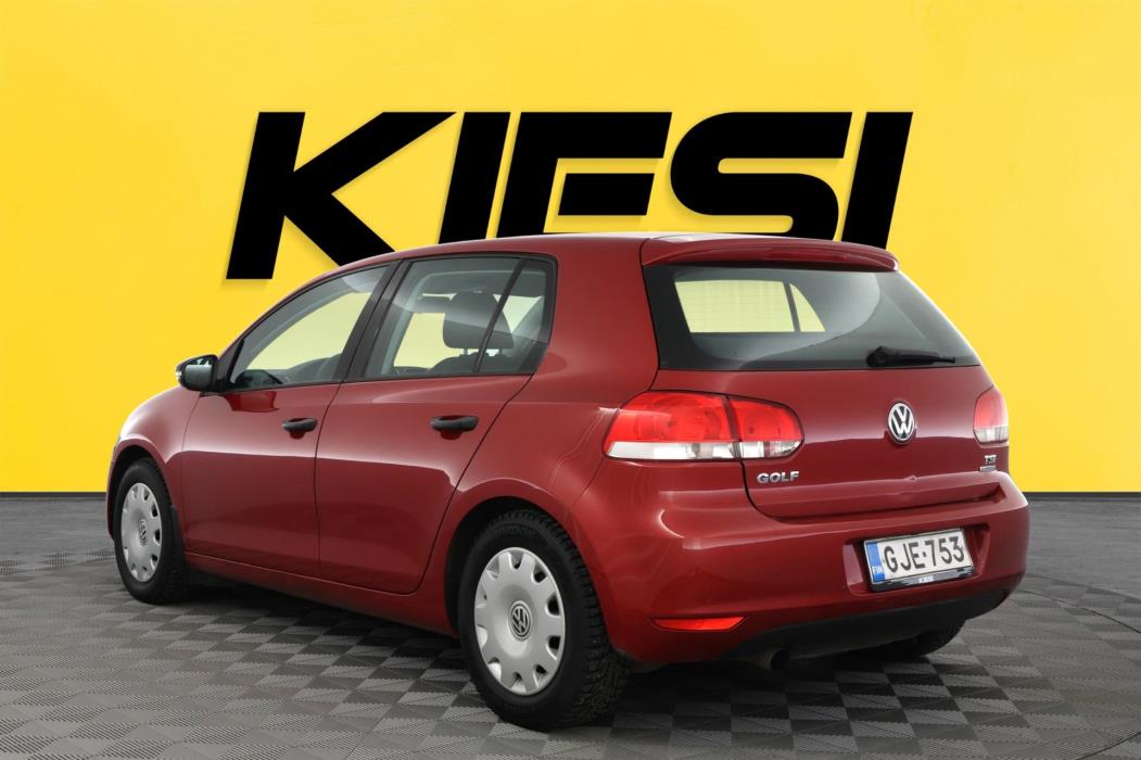 VOLKSWAGEN Golf 2010