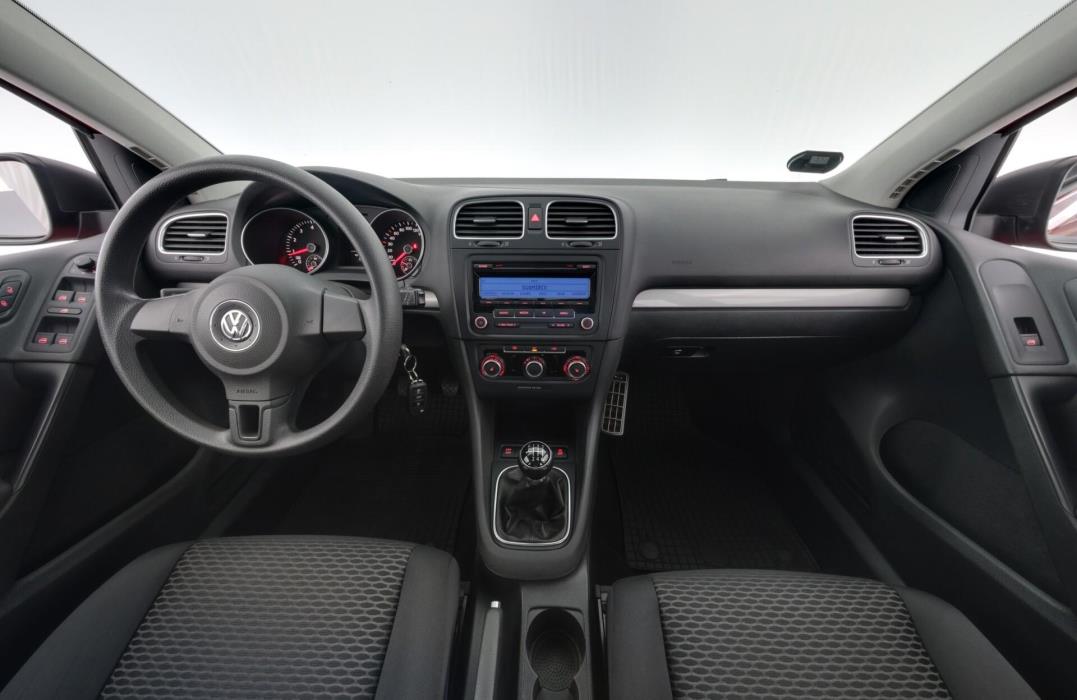 VOLKSWAGEN Golf 2010