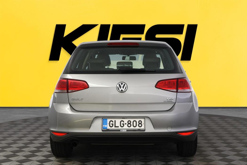 VOLKSWAGEN Golf 2015