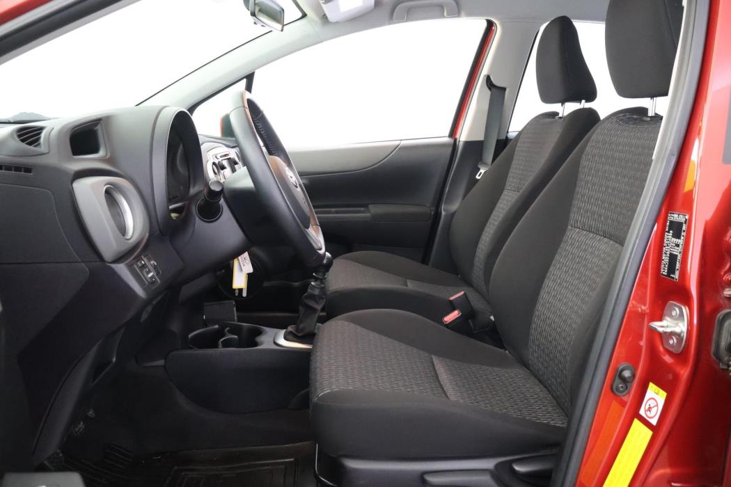 TOYOTA Yaris 2014