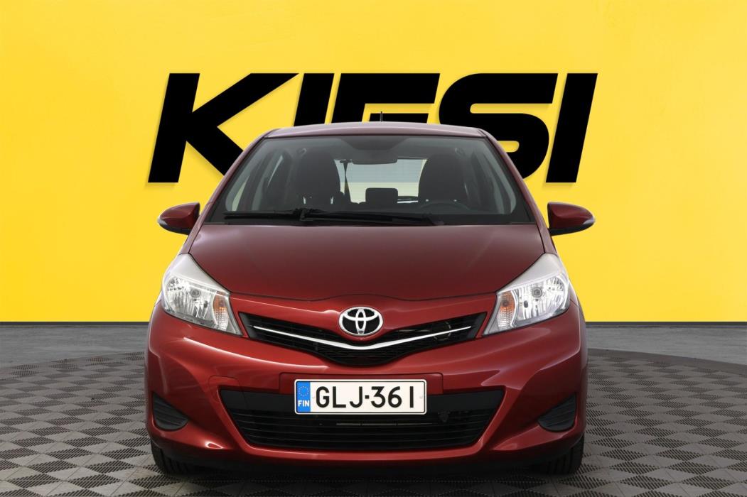 TOYOTA Yaris 2014