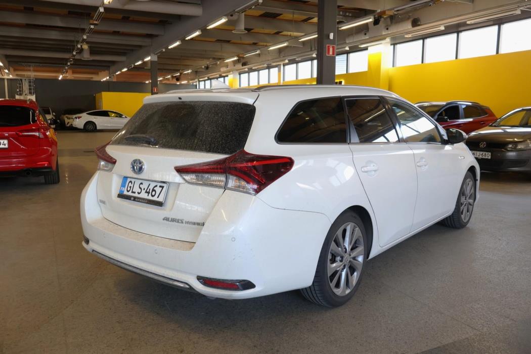 TOYOTA Auris 2016