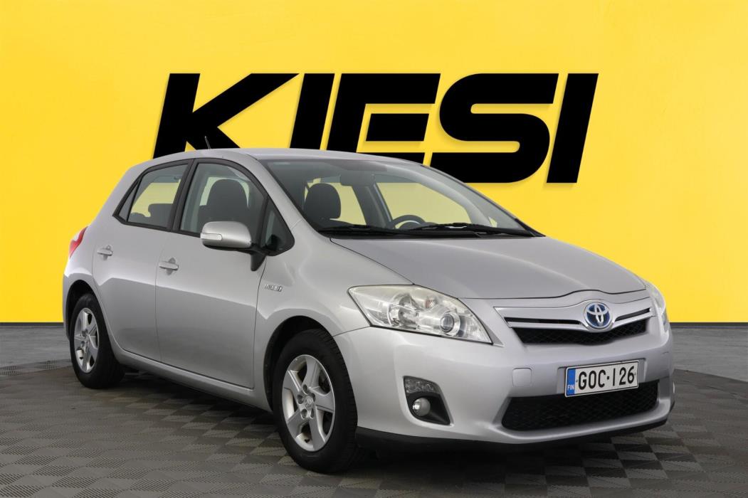 TOYOTA Auris 2011