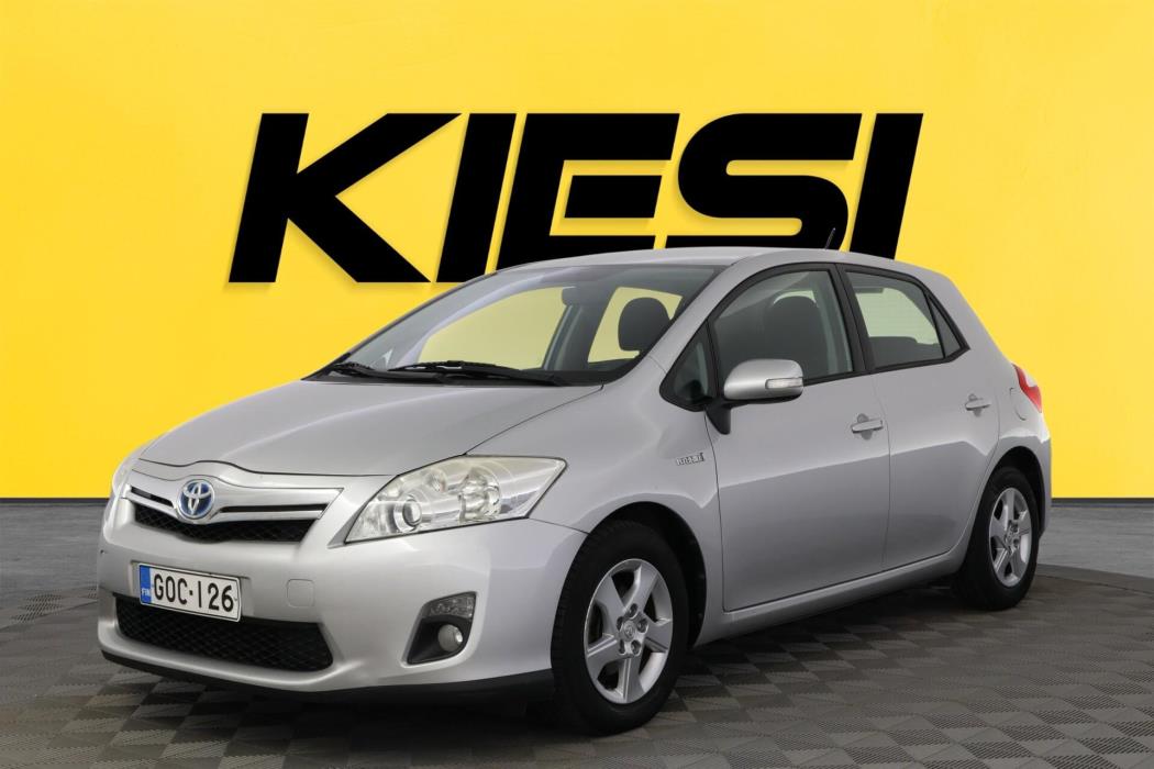TOYOTA Auris 2011
