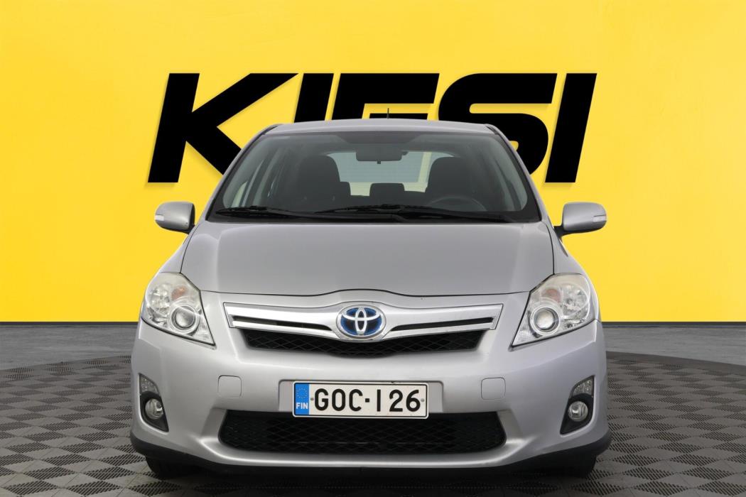 TOYOTA Auris 2011