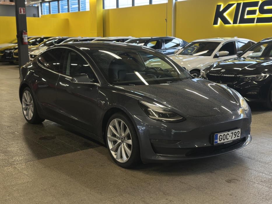 TESLA Model 3 2020