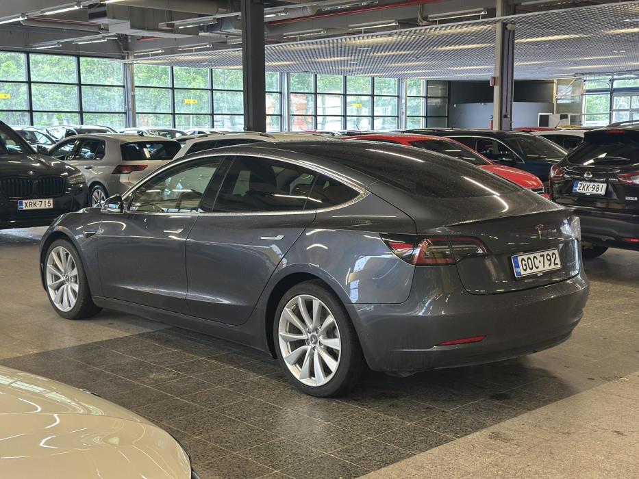 TESLA Model 3 2020