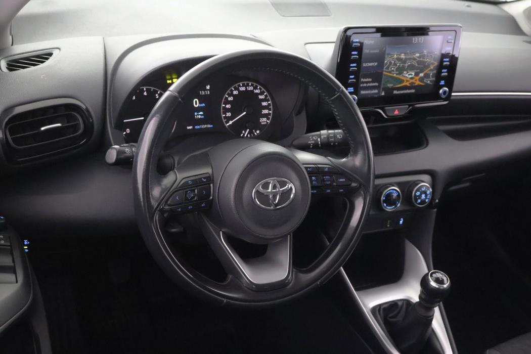 TOYOTA Yaris 2021