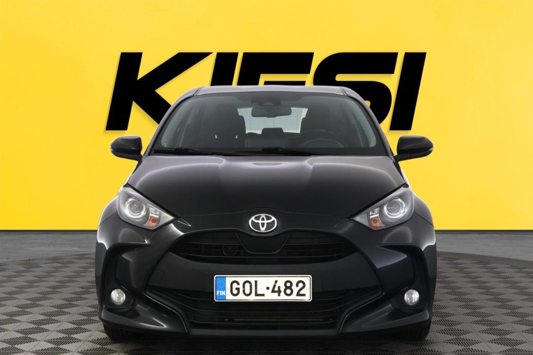 TOYOTA Yaris 2021