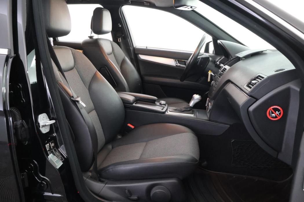 MERCEDES-BENZ C 2010