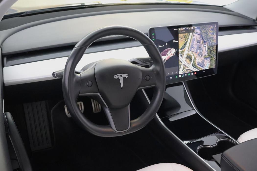 TESLA Model 3 2019