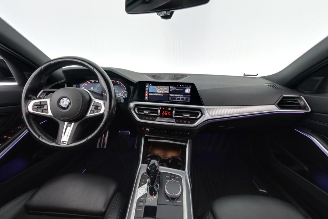BMW 330 2020