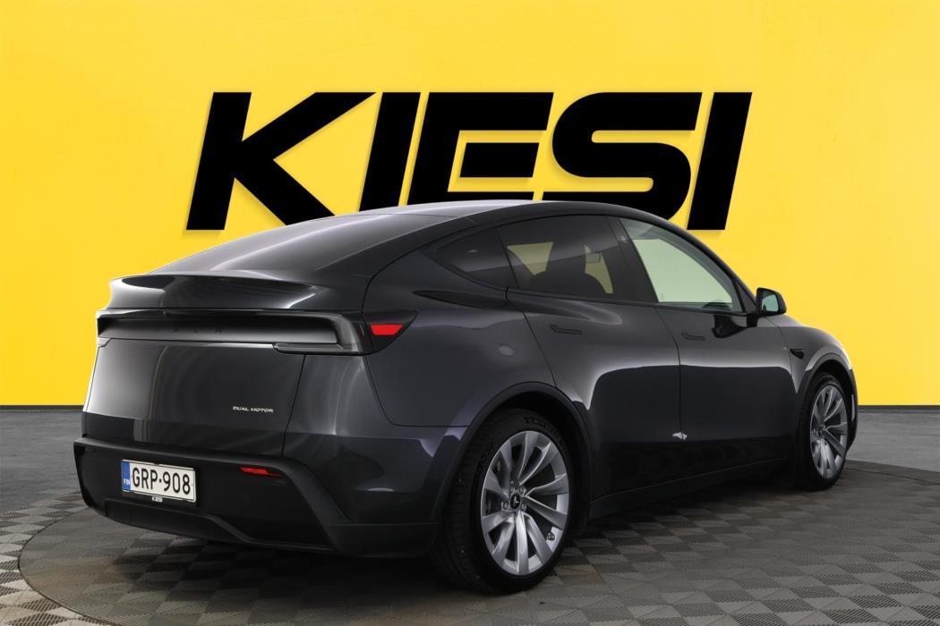 TESLA Model Y 2025