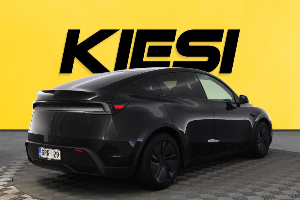 TESLA Model Y 2025