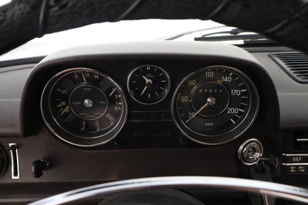 MERCEDES-BENZ 250 1968