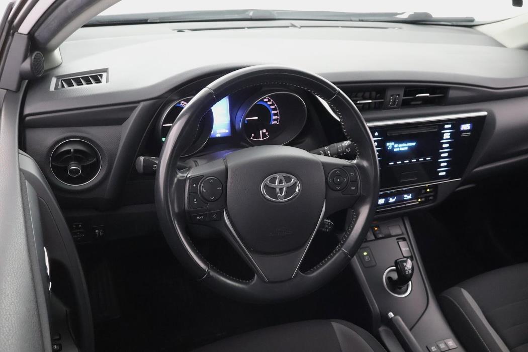 TOYOTA Auris 2017