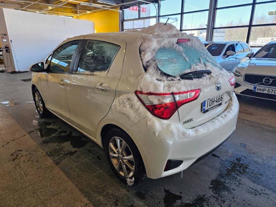 TOYOTA Yaris 2018