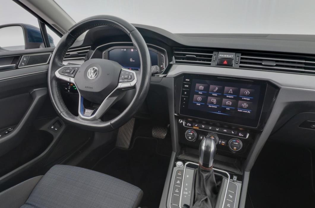 VOLKSWAGEN Passat 2020