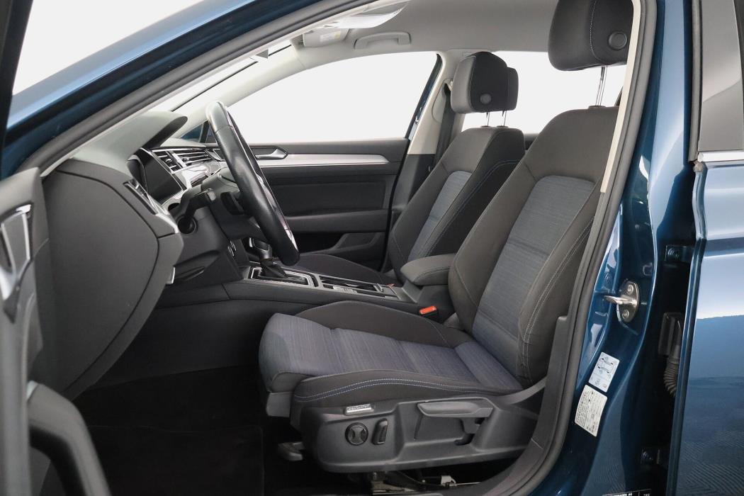 VOLKSWAGEN Passat 2020