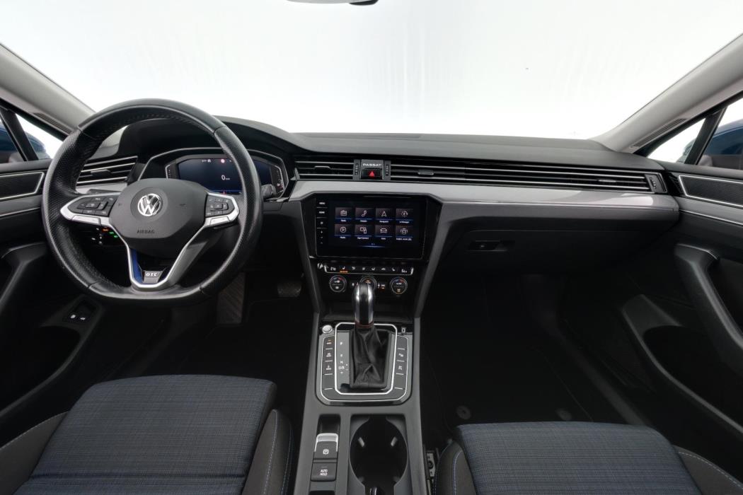 VOLKSWAGEN Passat 2020