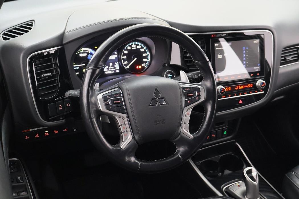 MITSUBISHI Outlander PHEV 2019