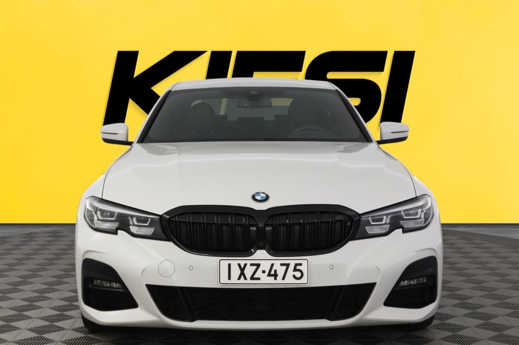 BMW 330 2020